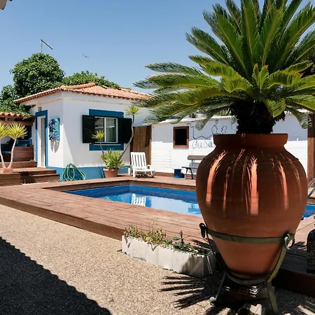 בית הארחה Casa Da Mata Surfhouse *