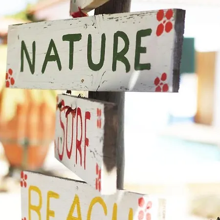 בית הארחה Casa Da Mata Surfhouse קוסטה דה קפאריקה