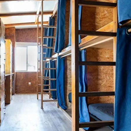 Casa Da Mata Surfhouse * كوستا دا كاباريكا