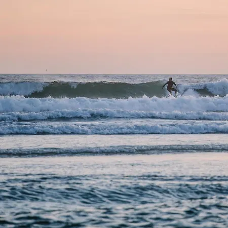 Casa Da Mata Surfhouse Affittacamere Costa da Caparica